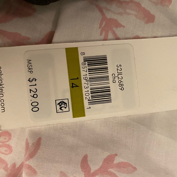 Calvin Klein Ladies Fitted 2-Button Blazer. Size 14 - Picture 5 of 6